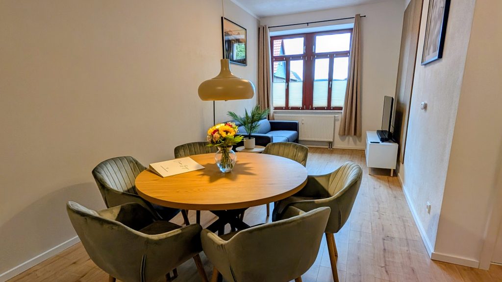 PXL_20250917_085229881.MP~2