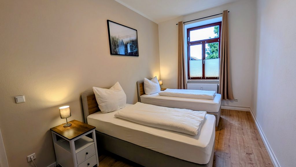 PXL_20250917_090214402.MP~2