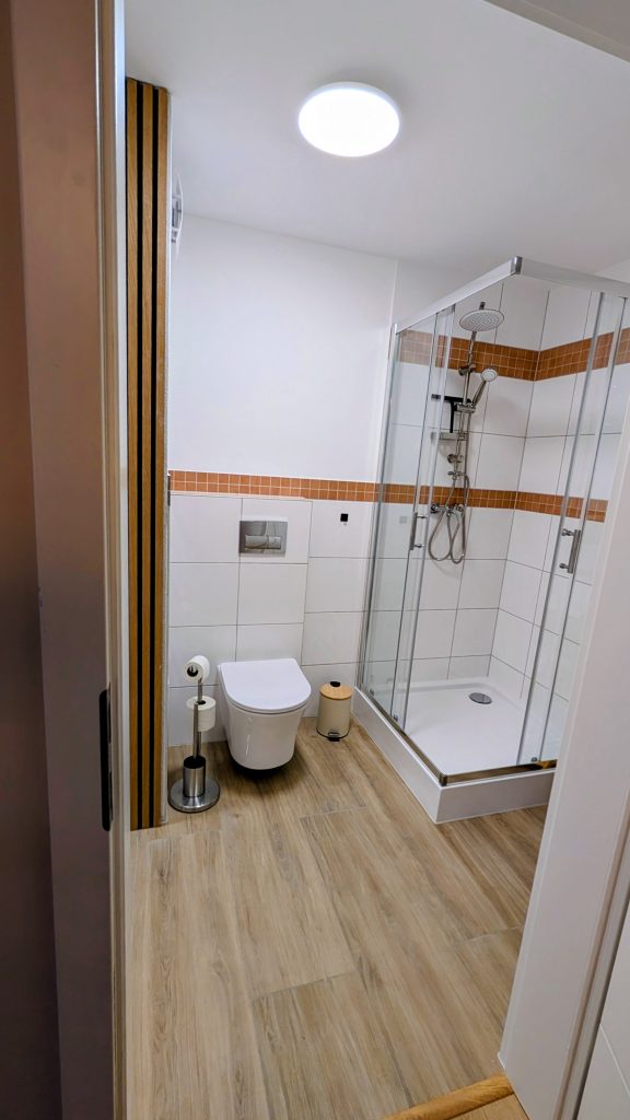 PXL_20251024_082500319.MP~2